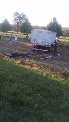 Colisão entre ônibus e caminhão deixa um morto
em Tapera - foto 2