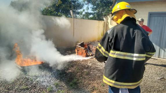 Instrução do Pelotão 

Mirim/BM com Corpo de Bombeiros continuam - foto 3