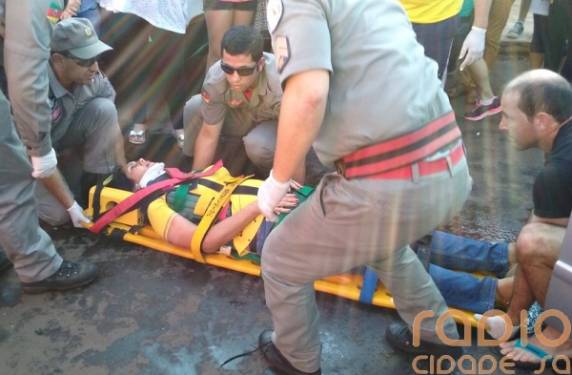 Acidente deixa mulher ferida na tarde desta quinta-feira, em Santo Ângelo - foto 2