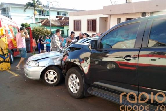 Acidente deixa mulher ferida na tarde desta quinta-feira, em Santo Ângelo - foto 5