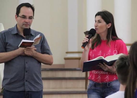 Momento espiritual inicia a programação Outubro Rosa em Três de Maio - foto 2