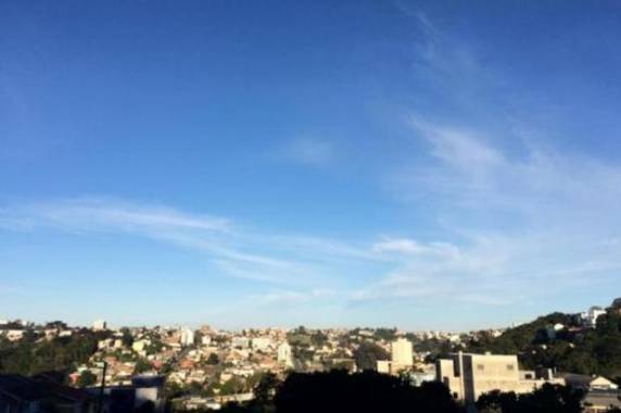Após segunda-feira de sol e temperaturas altas, mau tempo chega ao 

Estado no fim da terça e se estende até sexta