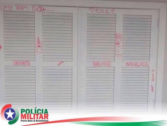 Polícia Militar de Porto bela flagra menores
com drogas - foto 3