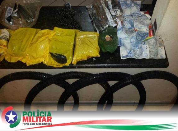Polícia Militar prende autores de furto em borracharia de Porto Belo - foto 4