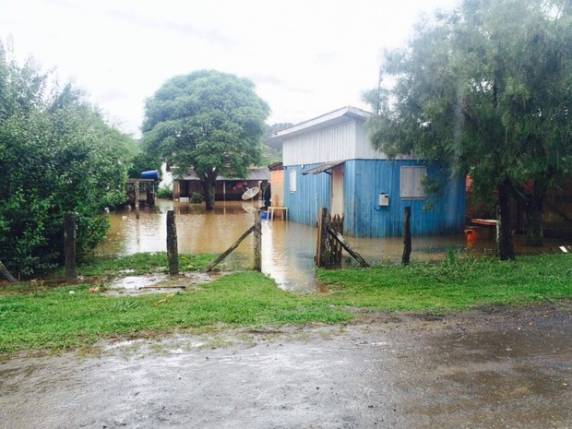 Número de
pessoas afetadas pelas chuvas em SC passa de 3,3 mil - foto 2