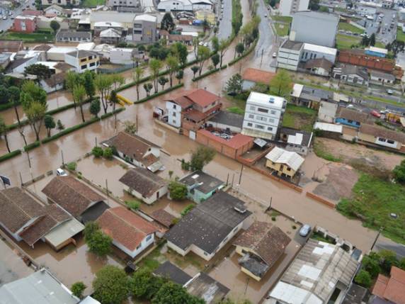 Número de
pessoas afetadas pelas chuvas em SC passa de 3,3 mil - foto 3