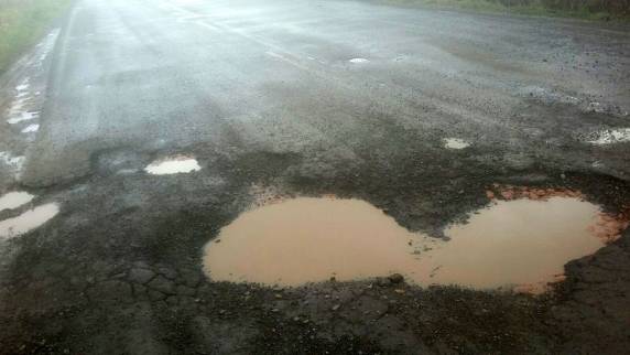 Motorista capota veículo na pior rodovia do Rio Grande do Sul - foto 2