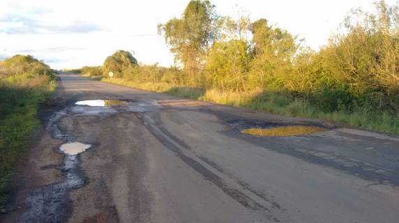 Motorista capota veículo na pior rodovia do Rio Grande do Sul - foto 3