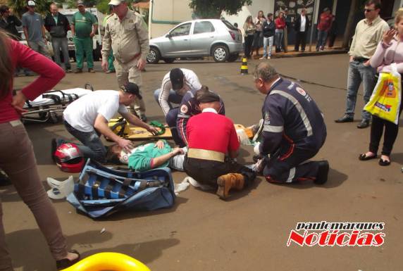 Casal fica ferido em
colisão que envolveu motocicleta e caminhonete, em Três de Maio - foto 4