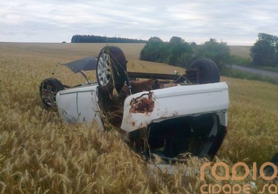 Saída de pista deixa motorista ferido na ERS 344 - foto 2