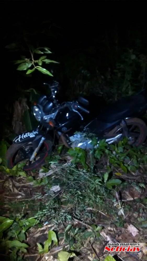 Motocicleta
furtada em Três de Maio é recuperada pela Brigada Militar pouco mais de 1h depois - foto 2