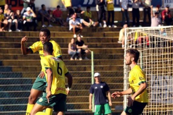 Ypiranga-RS bate a Caldense nos
pênaltis e está na Série C em 2016 - foto 3