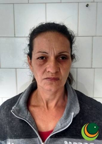 Mulher armada com revólver é presa por tráfico de drogas em Passo Fundo - foto 2