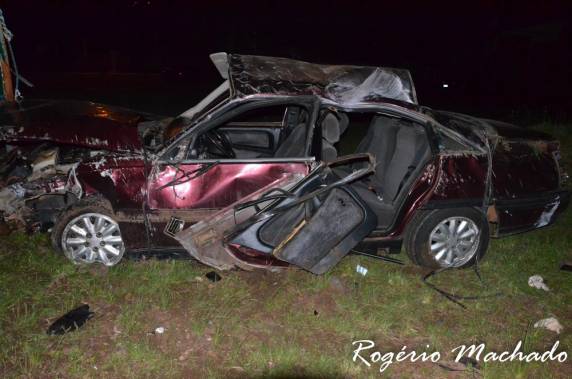 Condutor menor de idade provoca acidente em Sarandi - foto 2