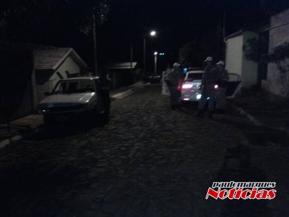 Veículo bate em árvore e uma pessoa fica ferida em Três de Maio - foto 5