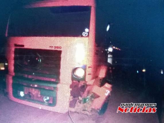 Condutor sem habilitação fica ferido ao bater com veículo em caminhão no interior de Independência - foto 5