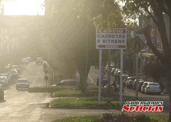 Caminhoneiros devem ficar atentos para trecho proibido para 

carretas e bitrens na Av. Santa Rosa - foto 3