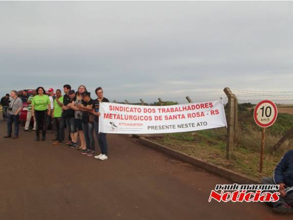 Vídeo: Sindicalistas se manifestam em frente a Lactalis em Três de Maio;
funcionários poderão entrar em greve - foto 3