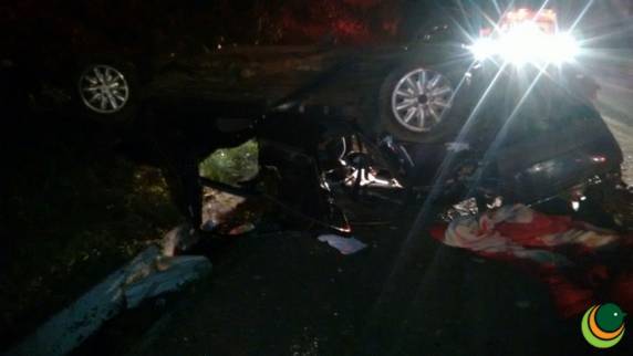 Motorista foge após capotar carro e deixar três feridos em Passo Fundo - foto 3