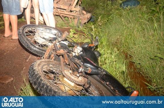 Acidente deixa duas pessoas em estado grave - foto 4