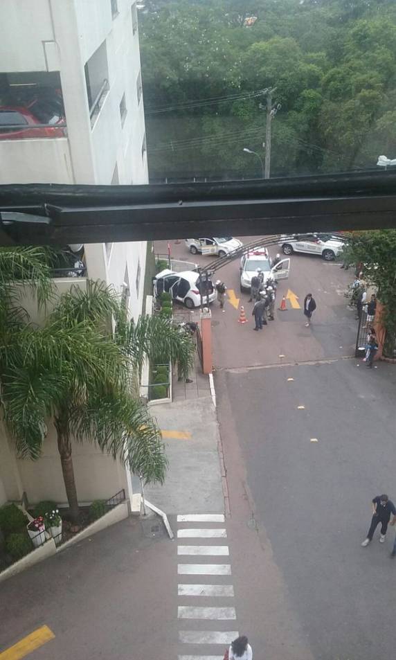 Assalto em cafeteria de hospital termina com morte em Porto Alegre - foto 4