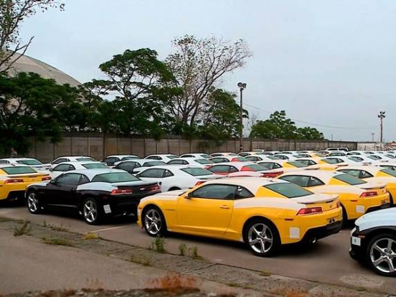 Suspeito de danificar carros de luxo no RS posta foto em um dos veículos - foto 3