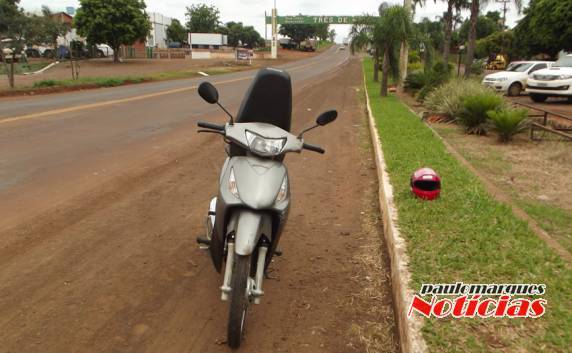 Jovem fica ferida depois de colidir moto Bis em automóvel no acesso a Três de Maio - foto 4