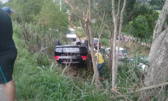 Acidente envolve três veículos na ERS 115 em Igrejinha - foto 4