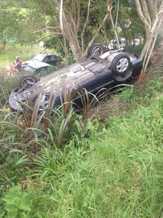 Acidente envolve três veículos na ERS 115 em Igrejinha - foto 2