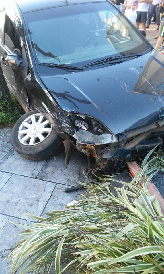 Veículos colidem no centro de Santiago - foto 4