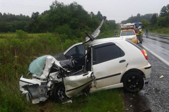 Colisão frontal deixa um morto na RSC-287, em Paraíso do Sul - foto 3