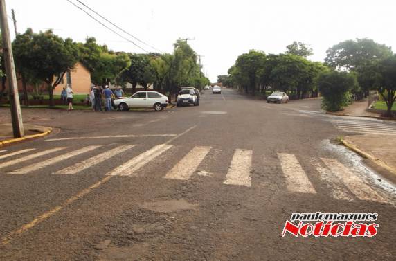 Colisão com danos materiais no bairro Medianeira em Três de Maio - foto 2