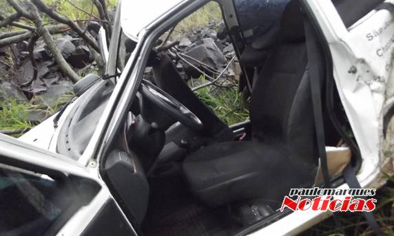 Homem fica ferido depois de uma aquaplanagem na BR-472 em Três
de Maio - foto 7