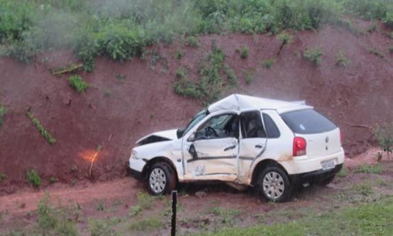 Mulher morre em colisão que envolveu ônibus do
Flávio Dalcin e Banda Ouro - foto 2