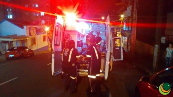 Jovem é
esfaqueado no centro de Passo Fundo - foto 3