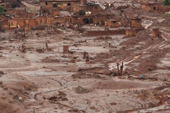 Governo Federal irá lançar plano de recuperação da bacia após lama de rompimento 

de barragens atingir o rio em MG
