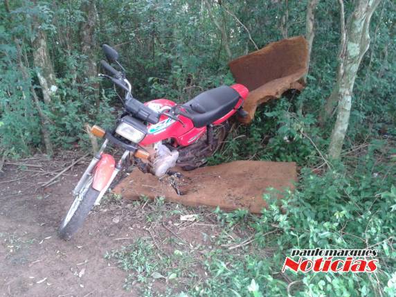 Localizada em um mato motocicleta furtada durante a madrugada em Três de Maio - foto 2