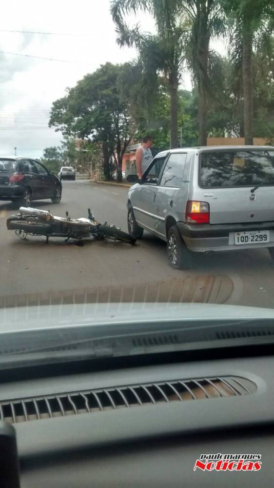 Motociclista sem habilitação fica ferido em colisão com automóvel - foto 3