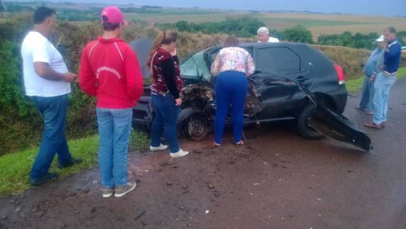 Colisão 

envolveu dois automóveis