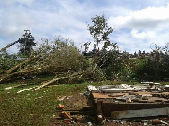 Mulheres feridas em desabamento de casas recebem alta em Chapecó, SC - foto 2