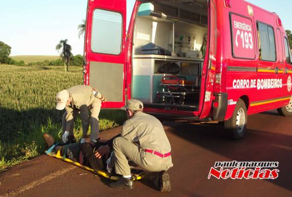 Homem
fica ferido em saída de pista com motocicleta no trevo da Perimetral em Três de Maio - foto 2