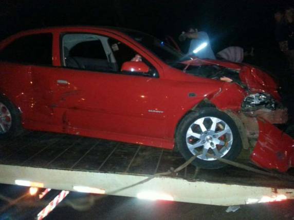 Acidente deixa 4 pessoas gravemente feridas na BR-282 - foto 3