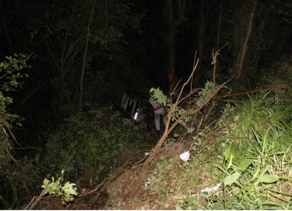 Saída de pista resulta em morte - foto 5