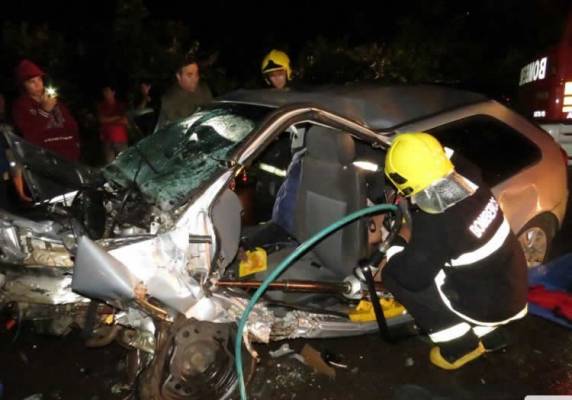 Um grave acidente mata duas pessoas e deixa cinco feridas - foto 4