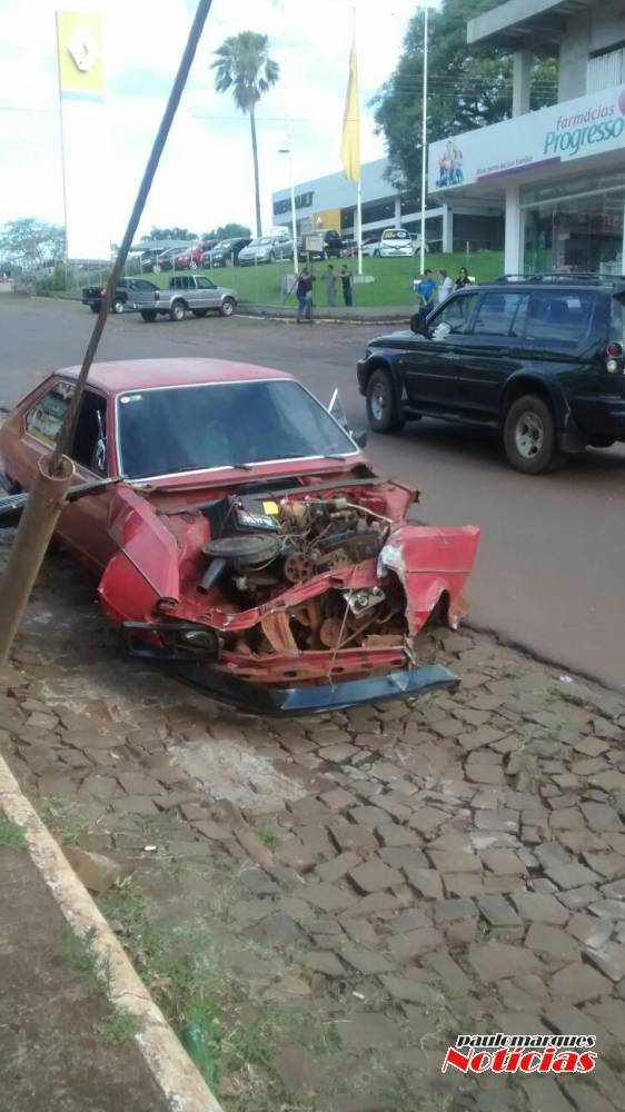 Acidente com danos materiais envolve condutor sem habilitação em Ijuí - foto 2