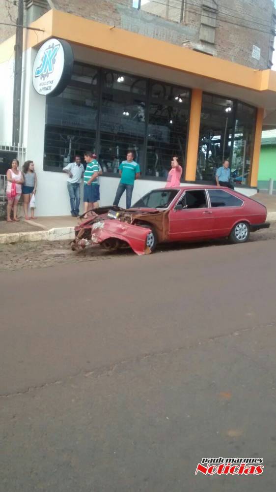 Acidente com danos materiais envolve condutor sem habilitação em Ijuí - foto 5