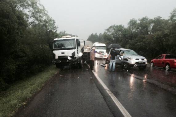 Fato foi registrado por volta das 17h no km 228, na localidade do Espraiado
