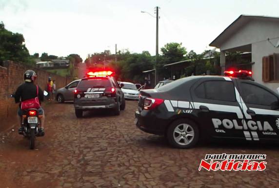 Operação da Polícia Civil prende traficantes na Vila Esperança em Três de Maio - foto 4