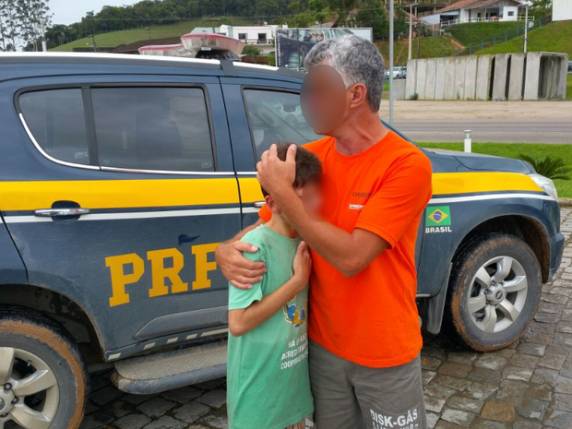 'Só mandou mensagem dizendo que não queria mais magoar', disse o pai