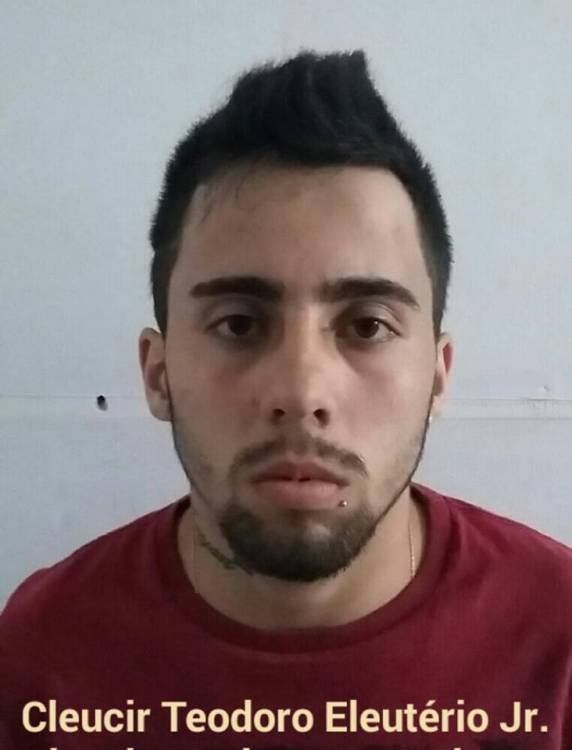 Polícia Militar de Itapema prende três por
roubo à mão armada - foto 4